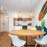 Rentsite Family Polozone W Blu Hotel apartamentowy 3*